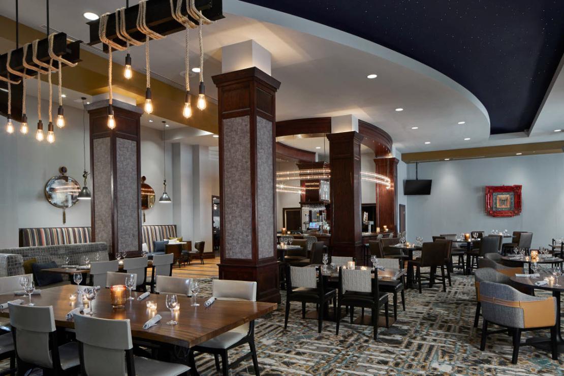 Dining area in Riverview Plaza Hotel Mobile Alabama